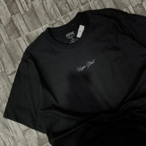 Camiseta Street Básica “Signature” Hype