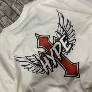Camiseta Street Básica “Cross Pattee” Hype