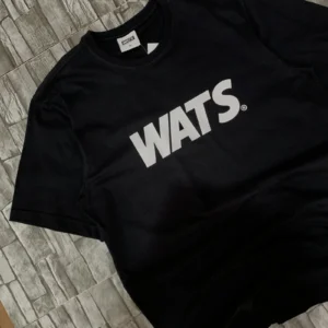 Camiseta Street básica “Logotipo” Wats