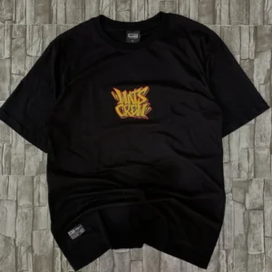 Camiseta Street básica “Graffiti” Wats